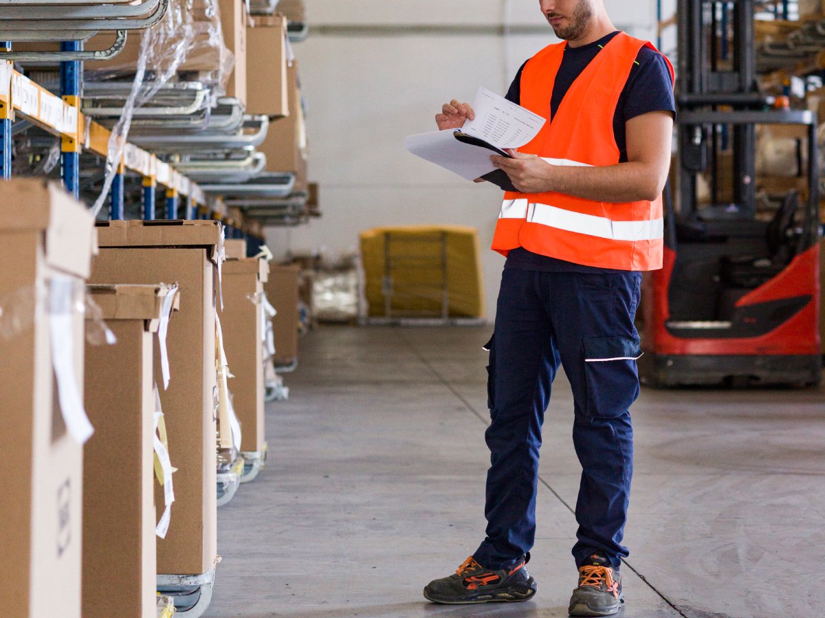 gestione magazzino logistica TLI